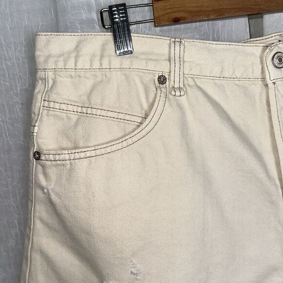 We The Free Free People 32 Ivory Now or Never Distressed Denim Cut Off Shorts - Picture 7 of 16